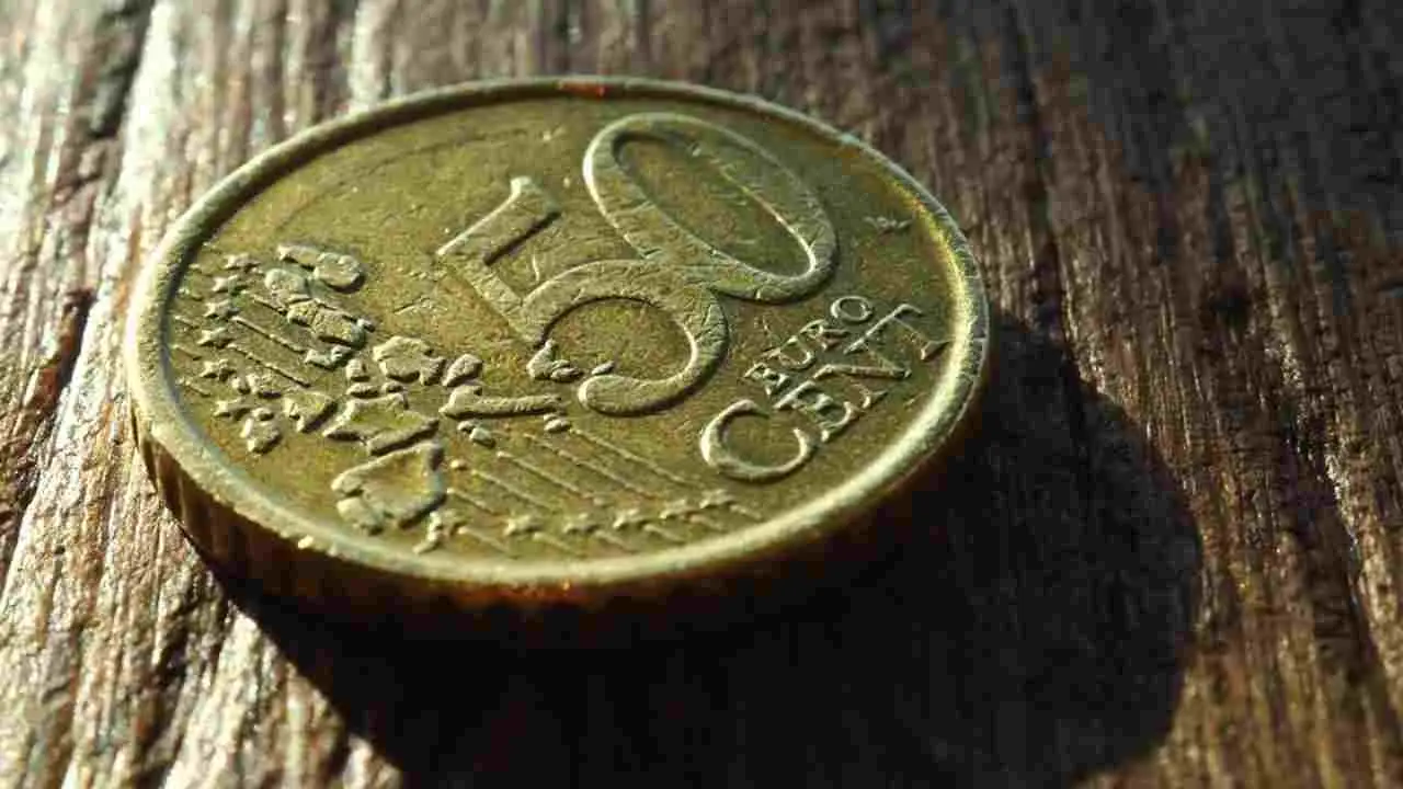 Cerca queste 7 monete da 50 centesimi nel resto: una vale più di 20 mila euro